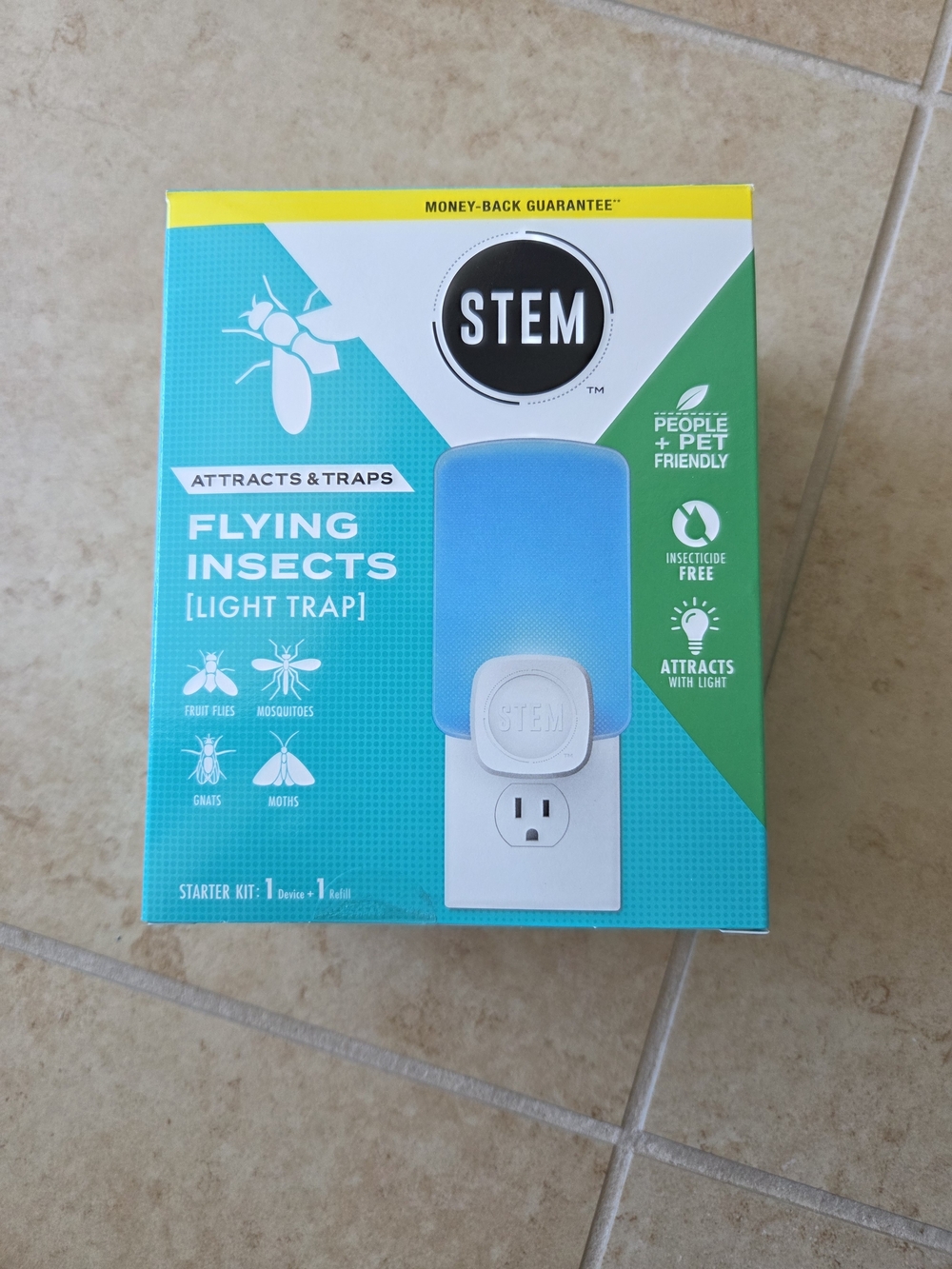 STEM Blue Flying Insects Light Trap - Plug-In Insect Attractor - Picture 1 of 6